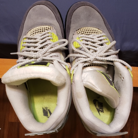 Jordan 4 SE 95 NEON GRAY & WHITE - Picture 6 of 7